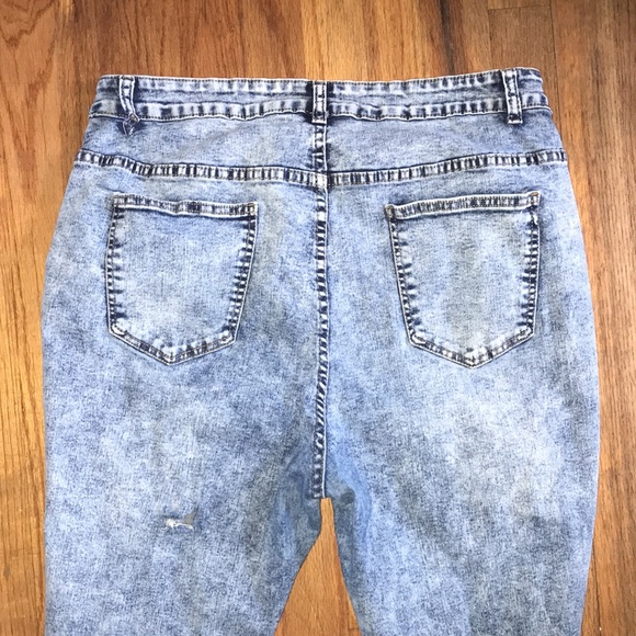 Shein Curve Stone Wash Distressed Jeans - Picture 5 of 7